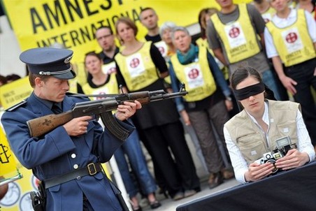 Amnesty International критикует Россию за преследование оппозиции