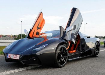 Названа ціна на польський спорткар Arrinera