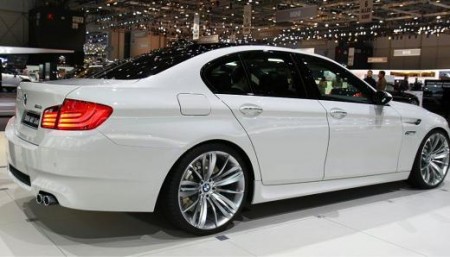 Представлено BMW M5 c шестиступінчастою механічною коробкою
