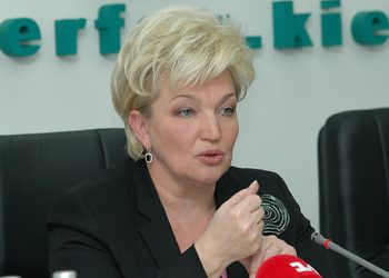 Богатырева считает, что Тимошенко можно лечить в Украине