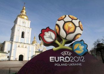 Франсуа Олланд не поедет на Украину на Евро-2012