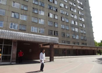 К Тимошенко прилетел еще один доктор из Германии