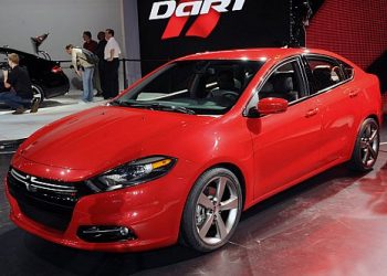 Dodge приступив до виробництва сімейного седана