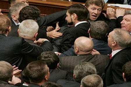 Милиция разберется со вчерашней дракой в Верховной раде