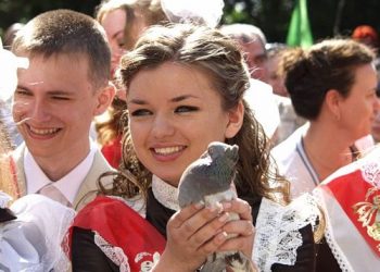 Последний звонок для украинских учеников