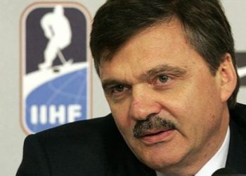 Чемпионат мира по хоккею 2012: Фазель ответил на критику Ларионова