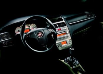 Fiat показав зображення оновленого Linea