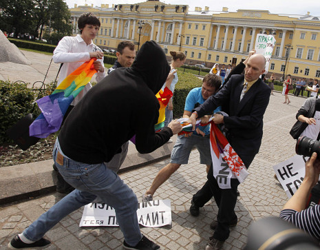 Питерские геи поддержат своих московских «братьев»