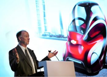 Нова концепція GM представляє собою електричний мережевий автомобіль