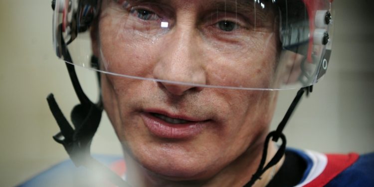 Путин обыграл легенд российского хоккея