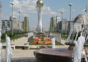 В Казахстані навіть за лушпиння від насіння на тротуарі можна потрапити у в`язницю