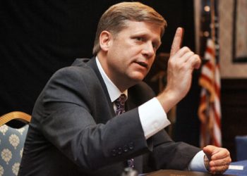Макфол рассказал, как Россия и США торговались за Киргизию