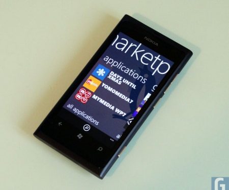 Nokia займеться випуском планшетів і гібридних смартфонів
