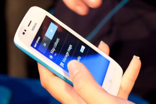 Nokia, можливо, випустить ще більш дешеву версію Lumia