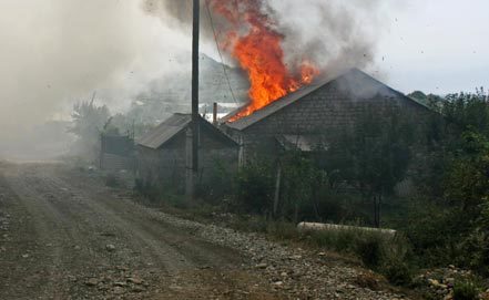 Пожар в селе в Тверской области потушен, никто не пострадал