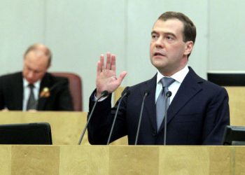 Медведев составил рабочий график
