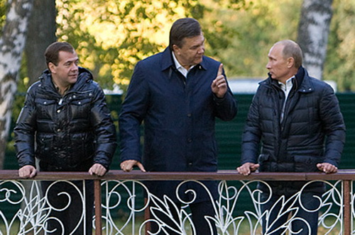 Путин пригласил Януковича на саммит
