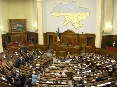 Драка в парламенте: депутату-бютовцу разбили голову