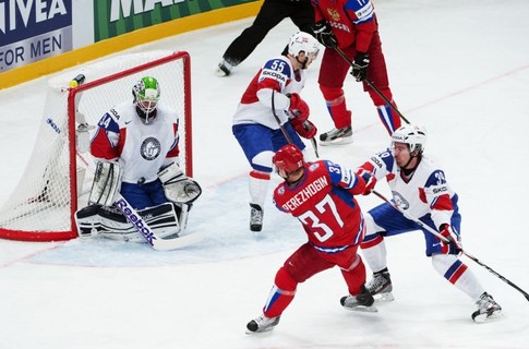 Чемпионат мира по хоккею: россиян и норвежцев рассудит немец и швейцарец
