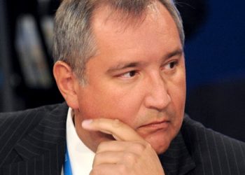 Рогозин назвал возможные причины катастрофы самолета Sukhoi Superjet-100