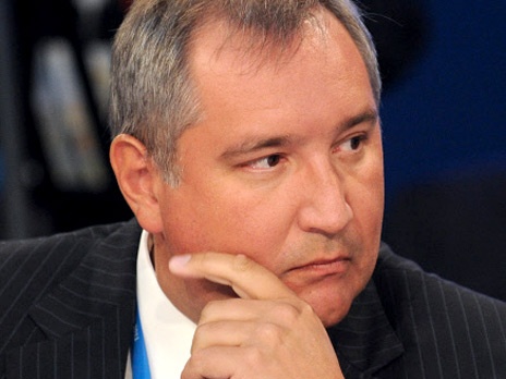 Рогозин назвал возможные причины катастрофы самолета Sukhoi Superjet-100