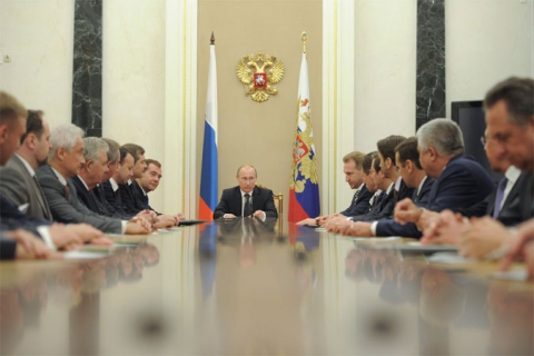 Путин поручил кабинету министров утвердить план продажи активов Роснефтегаза