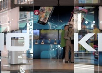У Росії десятки салонів Nokia переходять до Samsung