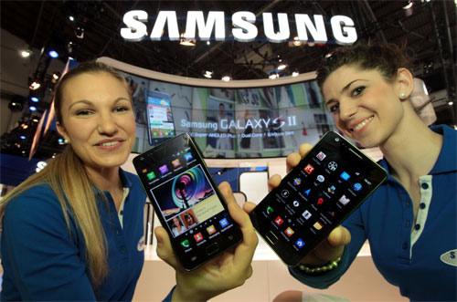 Galaxy S II Plus ожидается летом