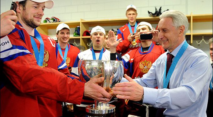 Чемпионат мира по хоккею 2012: Билялетдинов подарил Путину шайбу финала