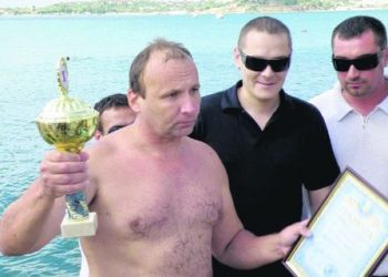 Олег Софяник совершил еще один заплыв