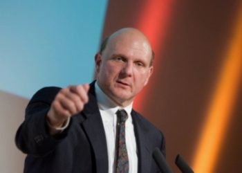 Глава Microsoft обзавівся 80-дюймовим планшетом