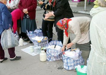 Милиция Донецка к Евро-2012 устроила облаву на бабушек