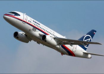 Отказов систем SSJ-100 до удара о землю, по данным самописца, не было