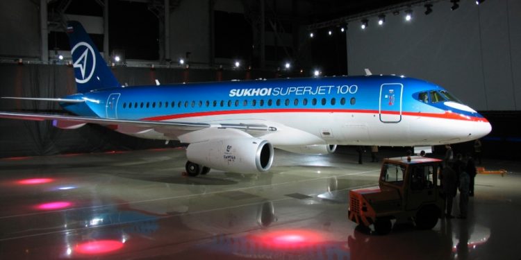 Медведев создал комиссию по расследованию ЧП с SuperJet-100