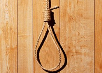 16-летняя девушка повесилась из-за ссоры с матерью