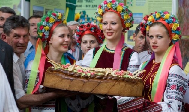 Через гарних українок голландські вболівальники можуть не потрапити на Євро-2012