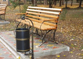 В Днепропетровске бетонные урны заменят на металлические