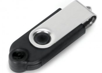 Перша USB флешка з голосовою активацією