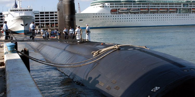 Пожар произошел на атомной подлодке ВМС США на верфи в штате Мэн