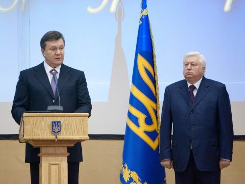 Януковичу и Пшонке могут запретить въезд в США