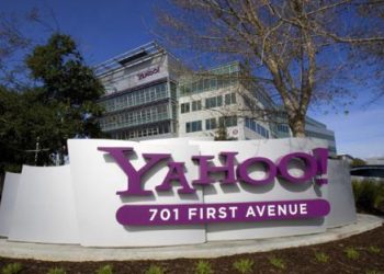 Глава Yahoo може бути звільнений через сумнівні відомості в резюме