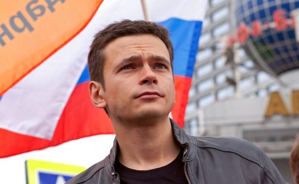 Оппозиционеру Яшину грозит 15 суток ареста