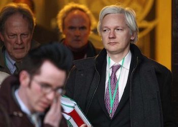 Ассанж расстроен решением об экстрадиции в Швецию