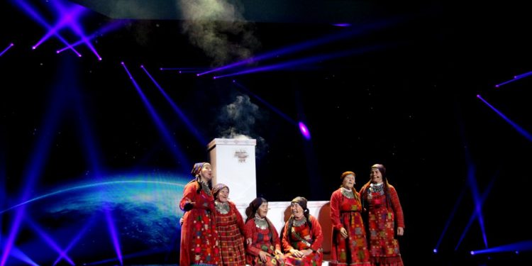 «Бурановские бабушки» провели первую репетицию в Баку для Евровидения 2012