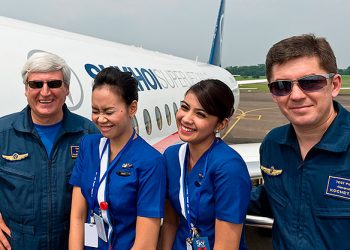Найдено тело пилота с разбившегося самолета SuperJet-100