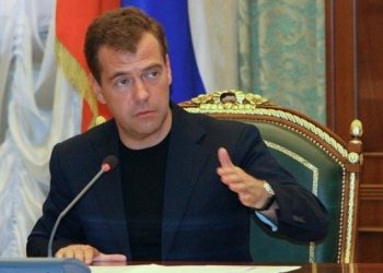 Медведев покорил парламентариев своей компетентностью и риторикой