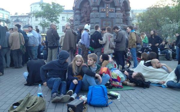 Около 100 оппозиционеров оккупировали Китай-город в Москве