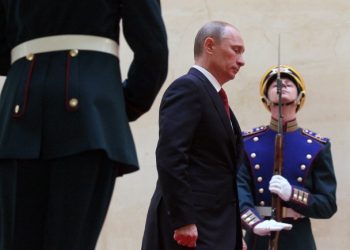 Сторонники Путина проводят митинг в Москве