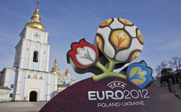 В 2012 году иностранные туристы привезут в Украину 5 миллиардов гривен