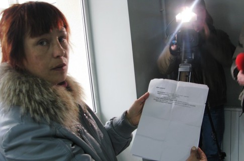 Матери Оксаны Макар звонят с угрозами